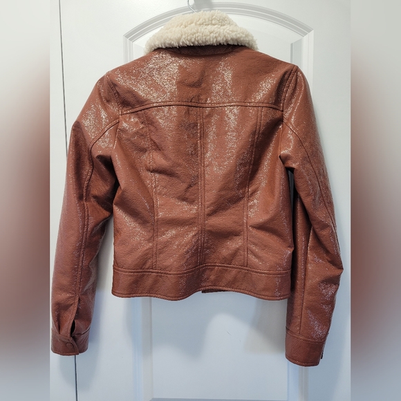 Aritzia Wilfred Tempest Vinyl & Sherpa Jacket, size XS - Picture 8 of 8